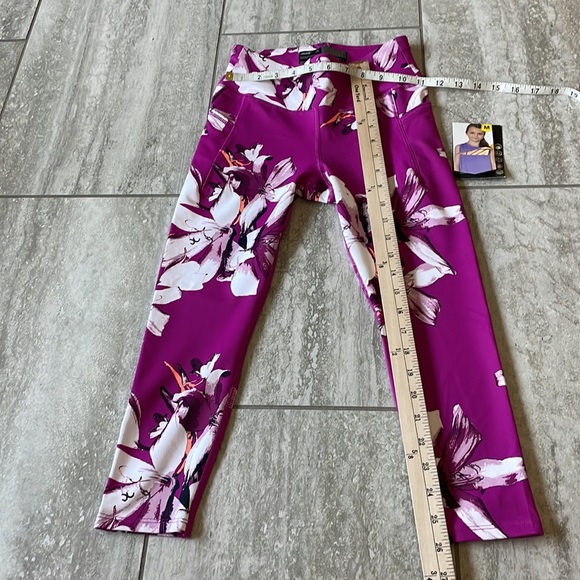 Avia leggings purple with floral design size M(7-8) for girls - Picture 3 of 6